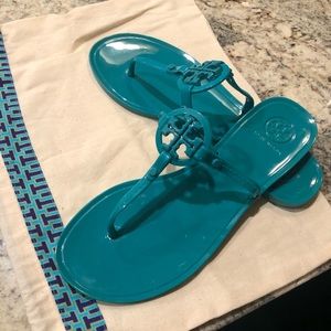 tory burch green jelly sandals